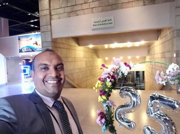 Yasser taking a selfie inside the Nubia museum